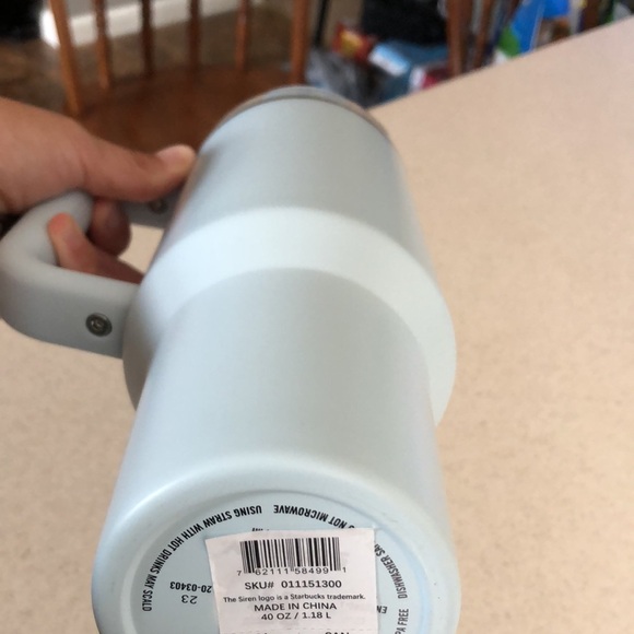 New Starbucks Stanley cup - Picture 4 of 4